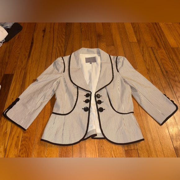 Classiques Entier Blazer | Nordstrom Exclusive | Timeless Elegance - Picture 2 of 9